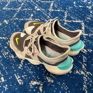 Women’s Size 9 Nike Free RN 5.0 Running Shoes